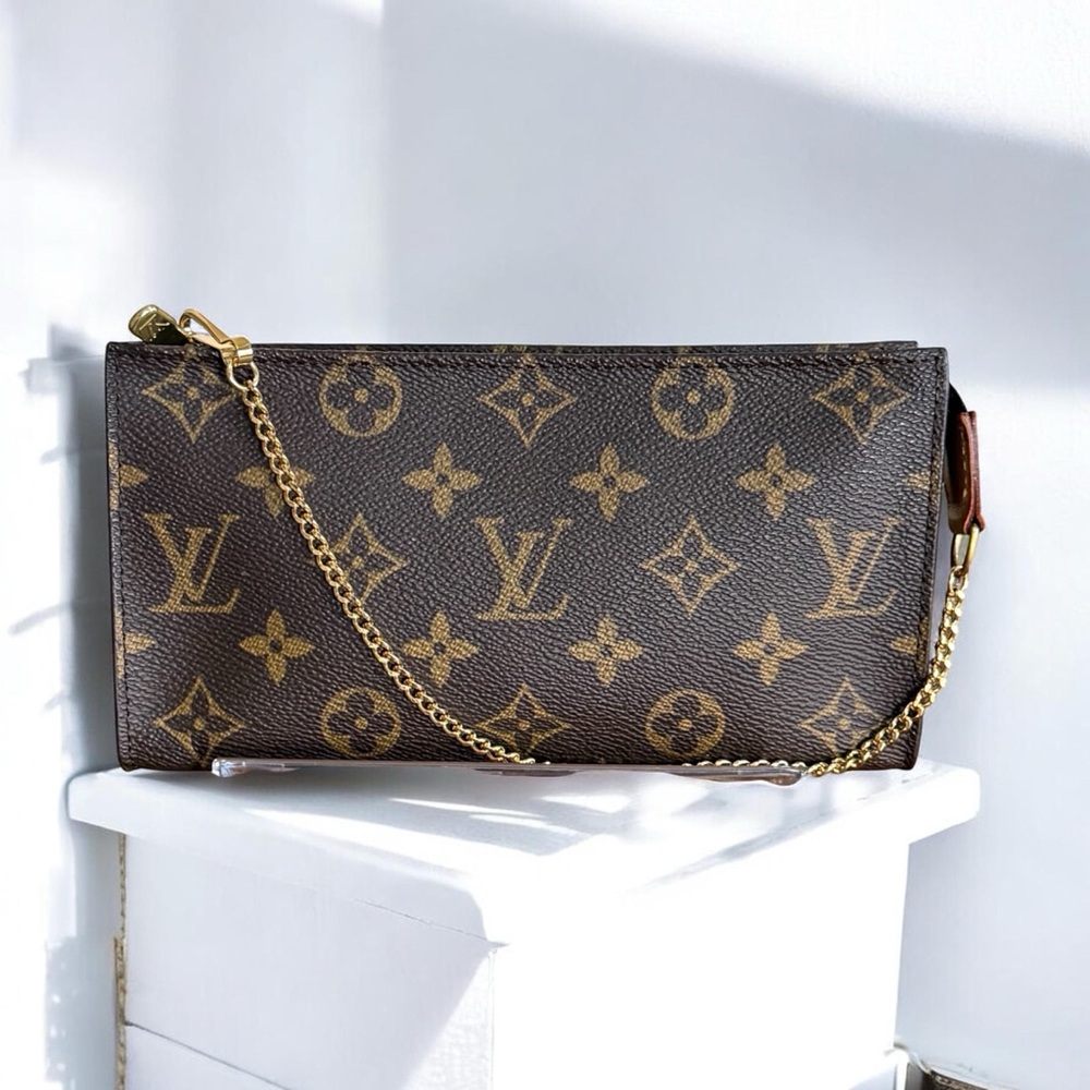 Authentic Louis Vuitton LV Brown Monogram Pouch with Gold Chain! Comes with COA! - Picture 2 of 15